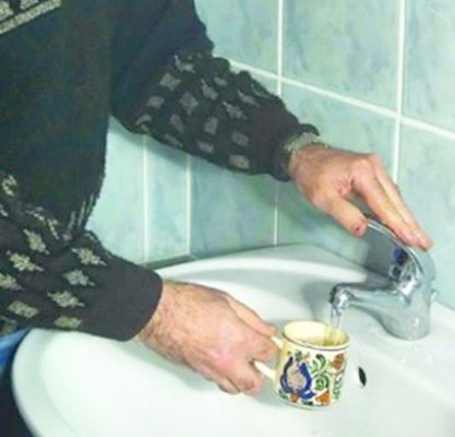 Mii de constănţeni fără apă, din cauza avariilor ENEL